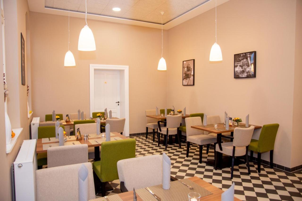 Lok - Die Pension - Das Restaurant Tessin ภายนอก รูปภาพ
