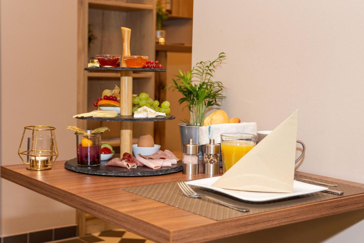 Lok - Die Pension - Das Restaurant Tessin ภายนอก รูปภาพ